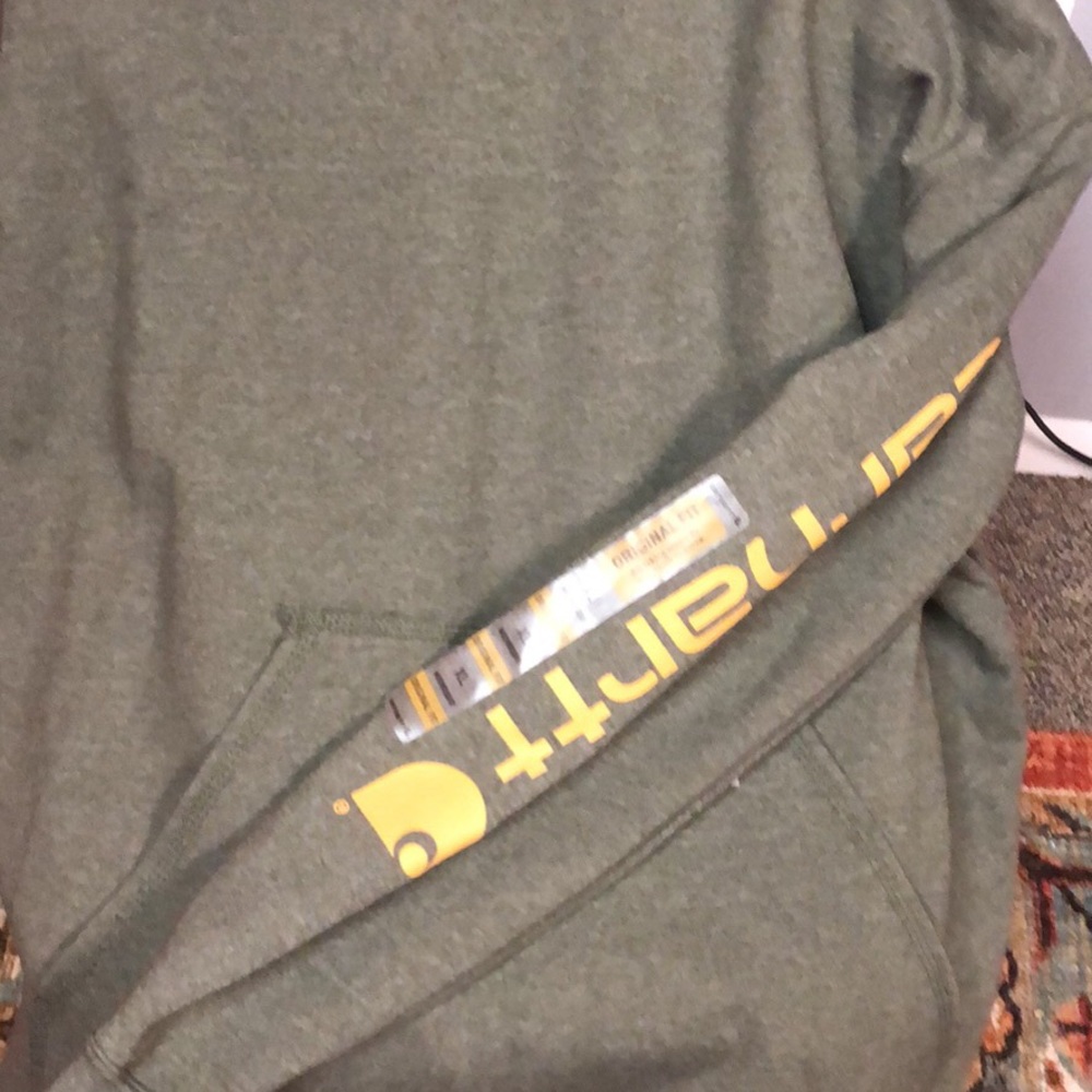 4 brand new with tags xl men’s hoodies . And hat .